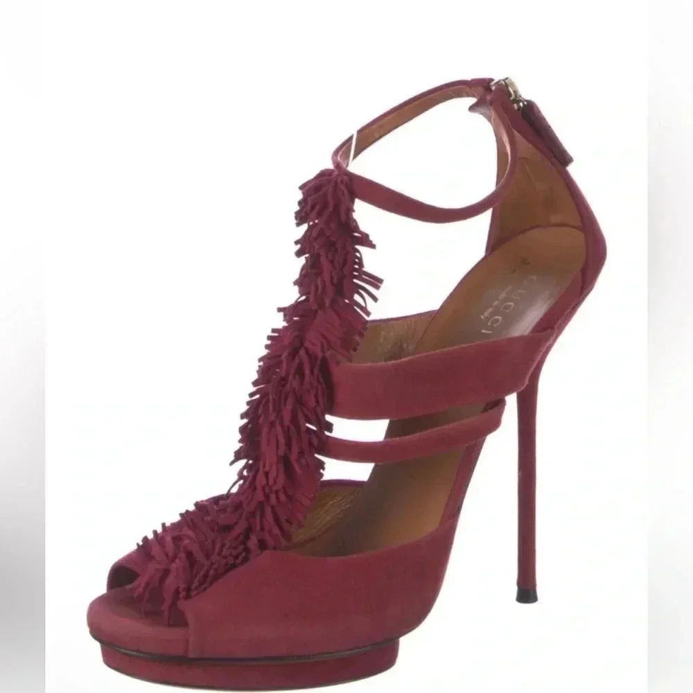 Gucci suede burgundy heels size 7.5